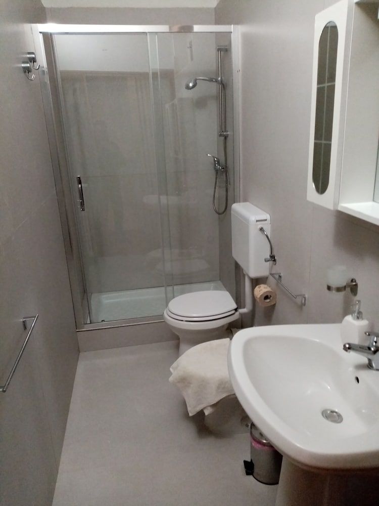 Contrada Macchia B&B Quadruple Room, Garden View 5