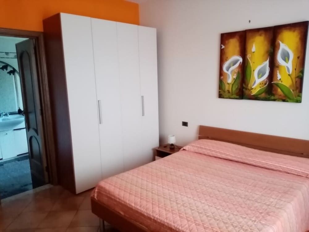 Contrada Macchia B&B Family Room, Garden View 2