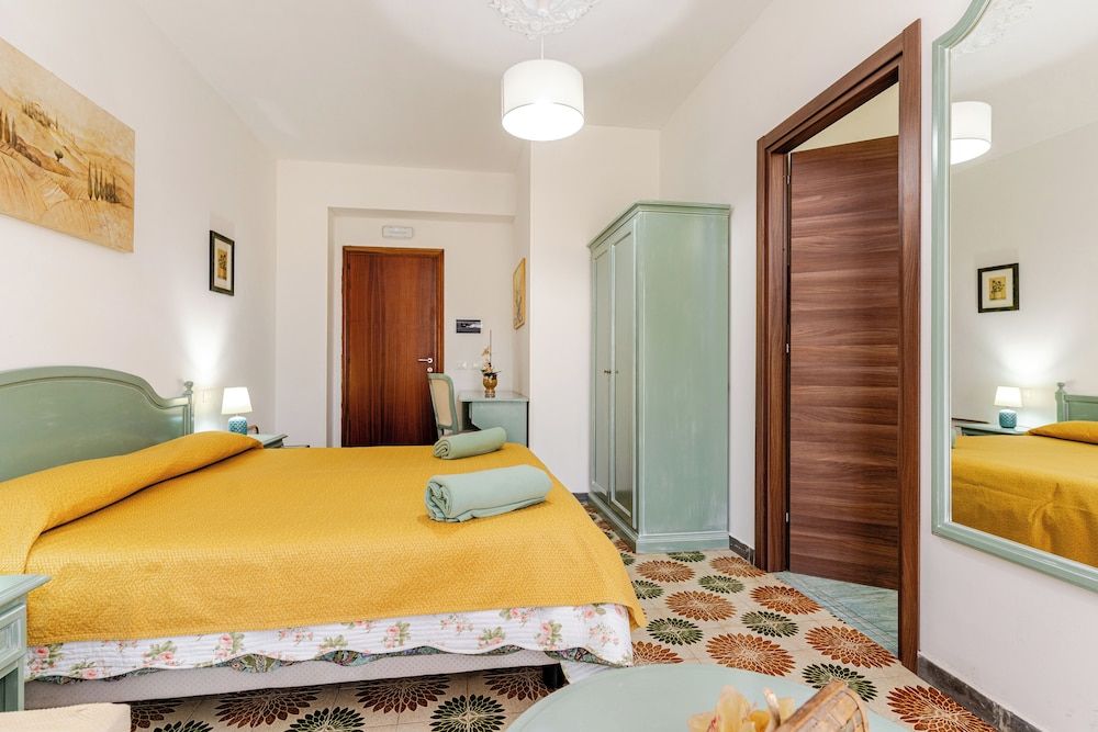 Luna B&B Standard Triple Room, 1 Bedroom, Ensuite 2