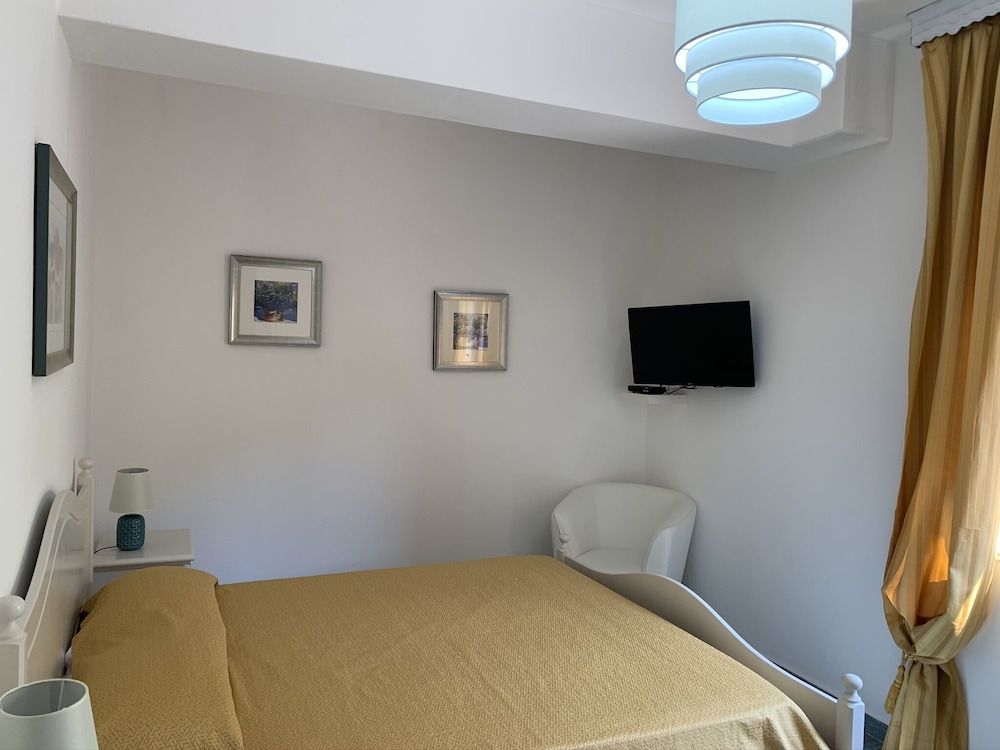 Luna B&B Standard Quadruple Room, 2 Bedrooms, Ensuite 7