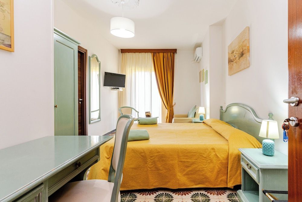 Luna B&B Standard Triple Room, 1 Bedroom, Ensuite 3