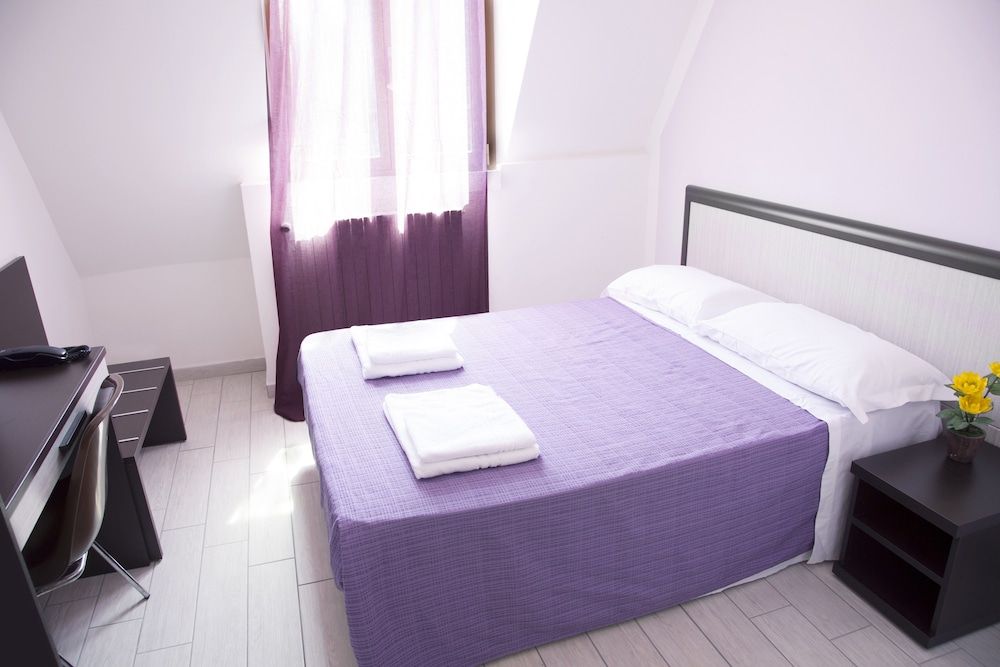 undefined Hotel Poma 5