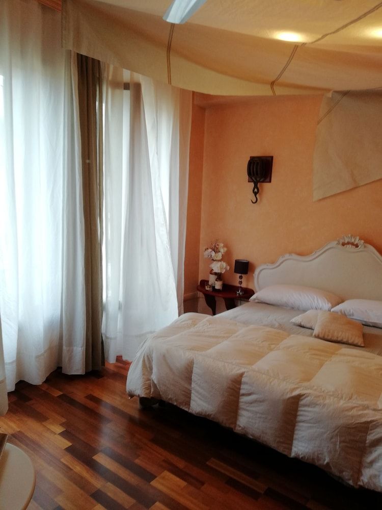 undefined 328 Il Veliero Romantico 3