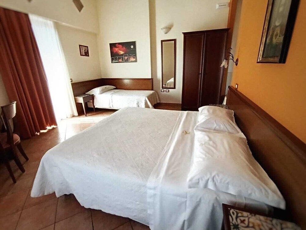 B&B Villa Hirschen Triple Room 2