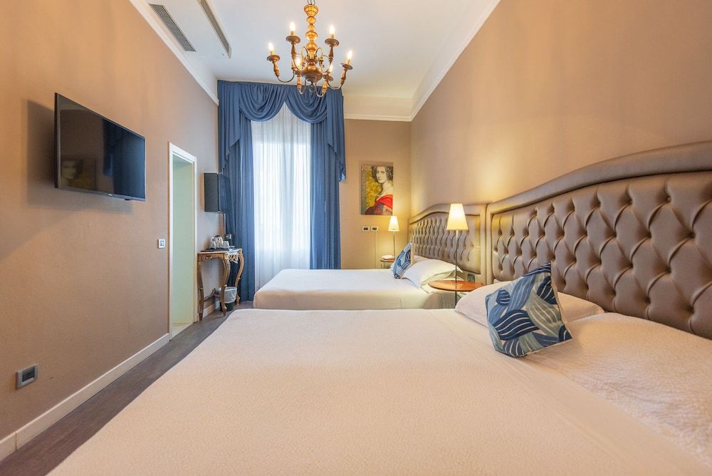 Ala d'Oro Family Room 3