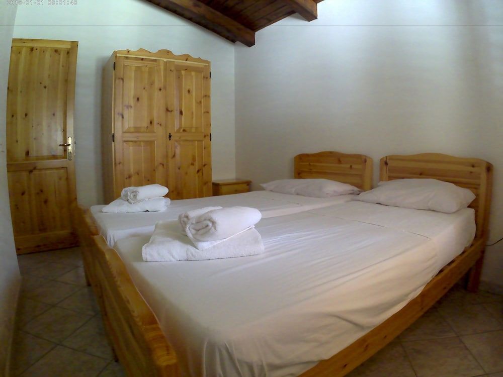 Villagio Camping La Scogliera Panoramic Apartment, 3 Bedrooms, Terrace, Sea View (6 people)