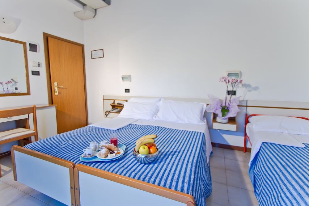 Economy Triple Room