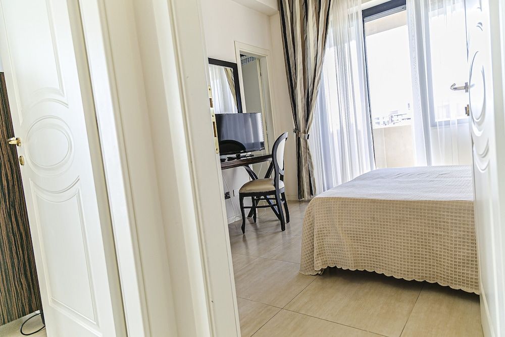 Junior Suite, Connecting Rooms