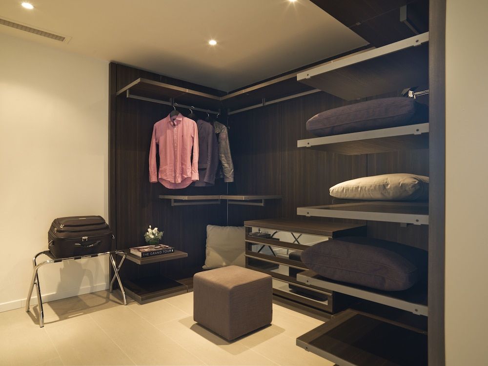 Apartment, 3 Bedrooms (Lakefront)
