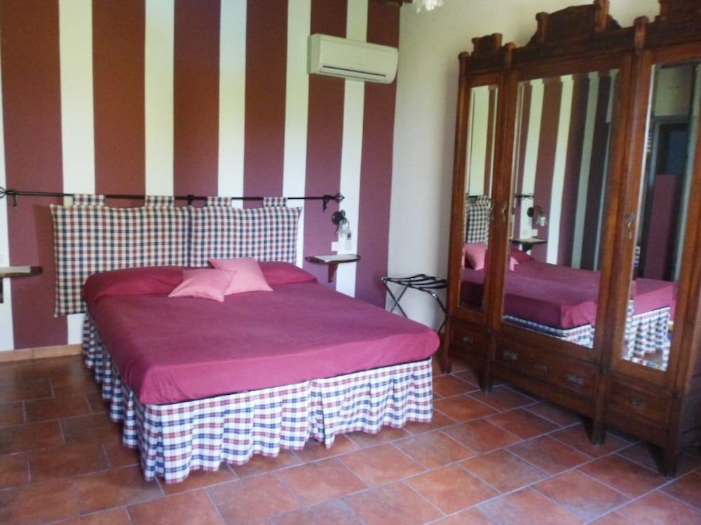 Agriturismo il Poggiarello Quadruple Room 2