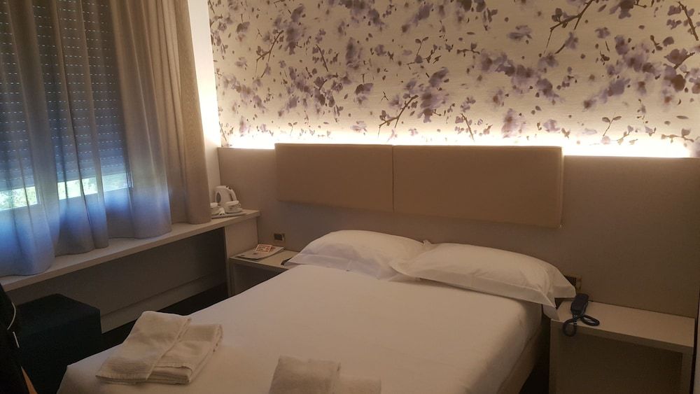 Hotel Augustus Economy Room 2