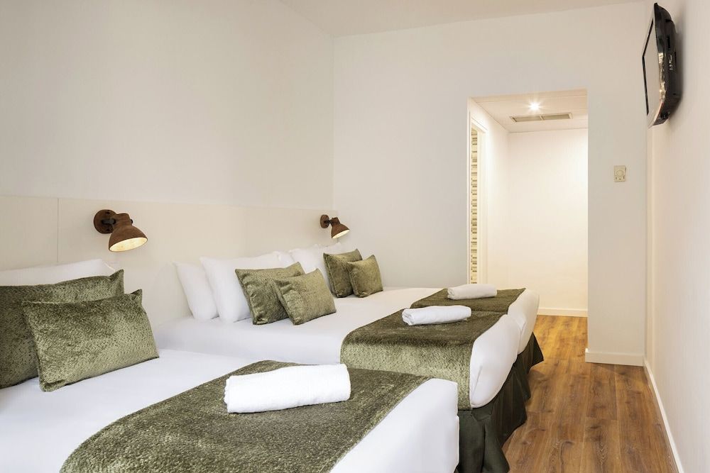 undefined htop BCN City Hotel 2