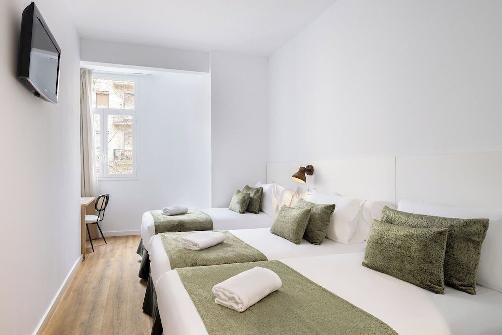 undefined htop BCN City Hotel 6