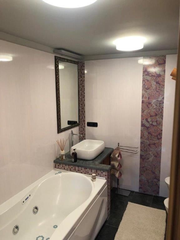 Family Suite - Separate Building