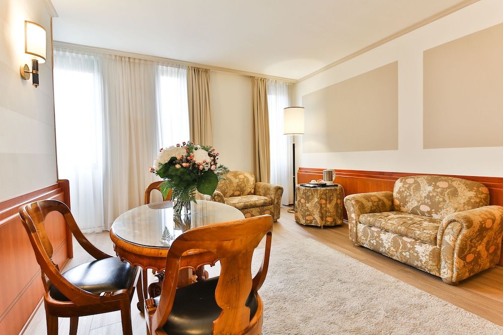 Suite