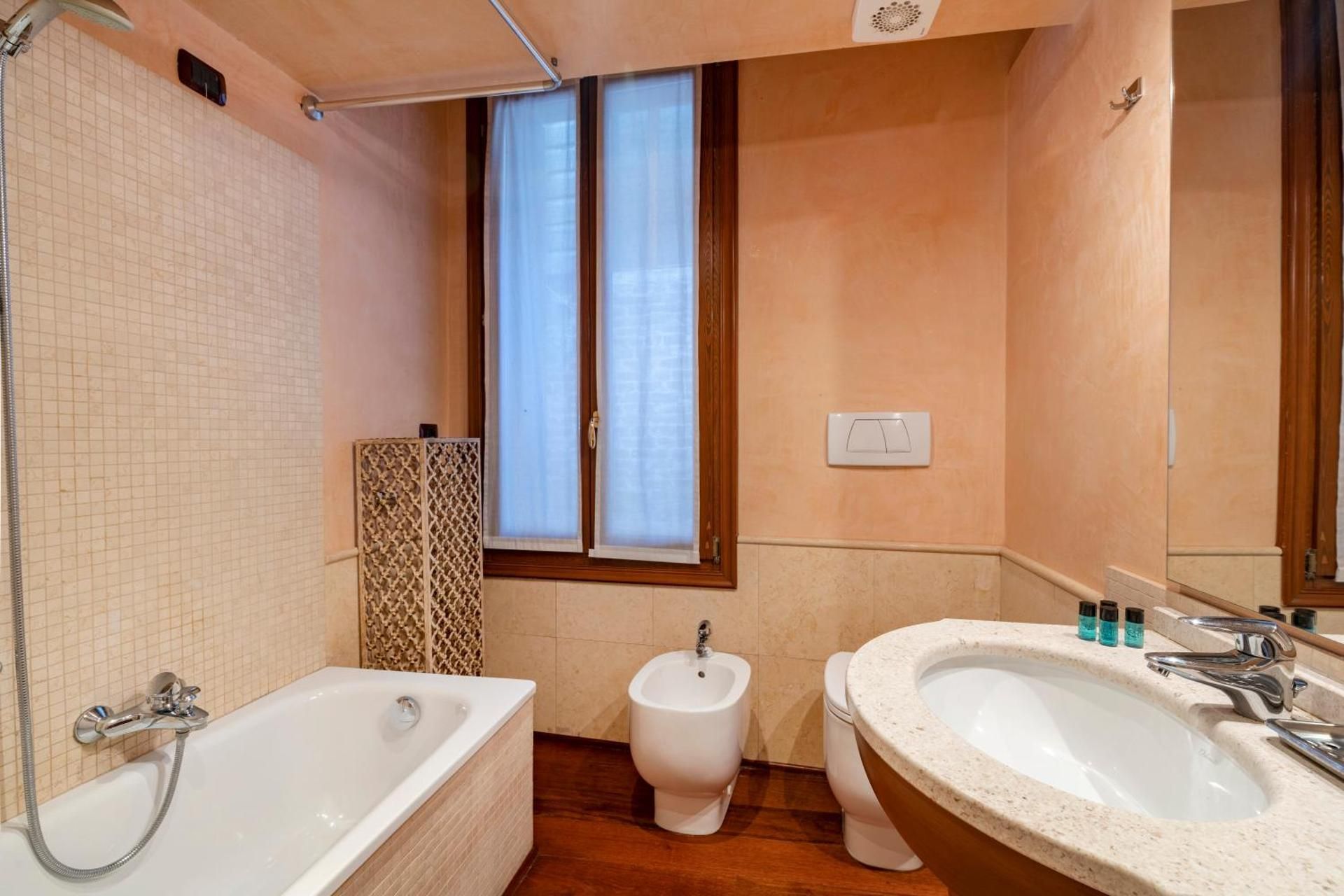 Apartment - Split Level