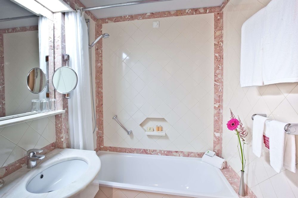 undefined SANA Rex Hotel 6