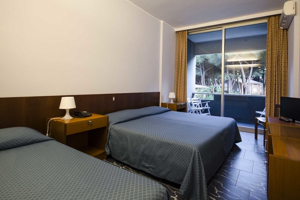 Economy Triple Room, Balcony