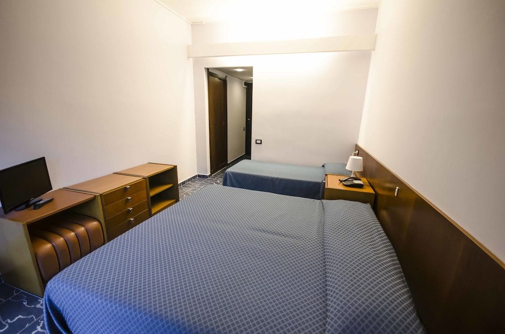 Economy Triple Room, Balcony