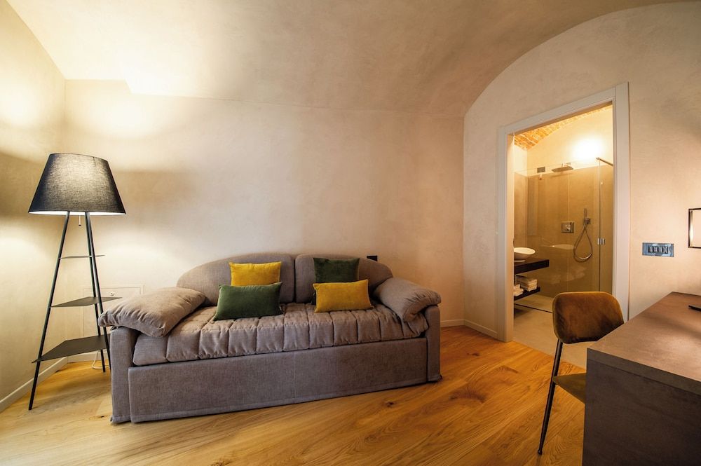 Relais San Vigilio al Castello Family Suite, 2 Bedrooms 5
