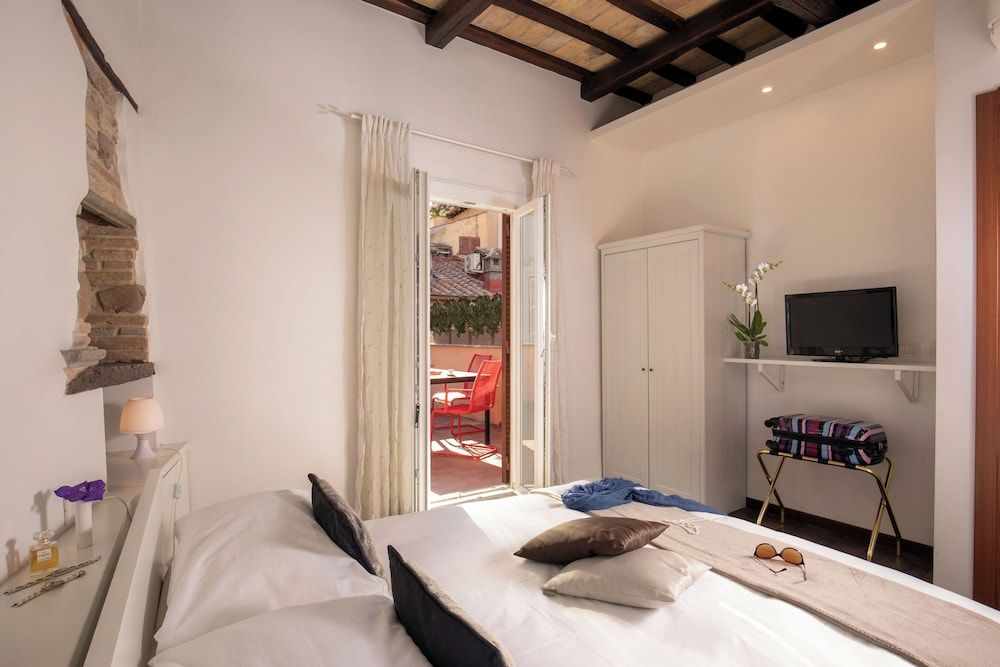 undefined The Right Place 4U Roma Navona Terrace Luxury Rooms 3