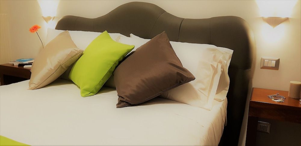 Prima Guest House Collection Basic Triple Room 5