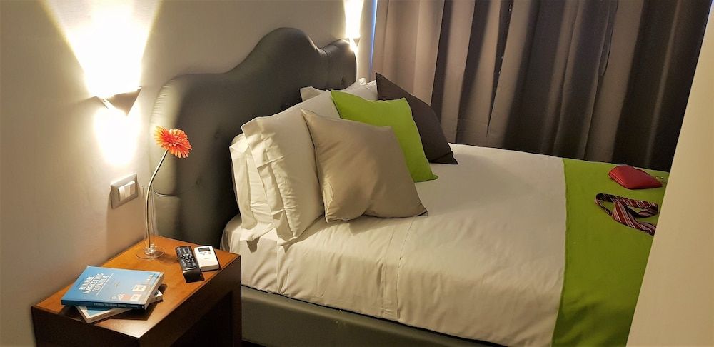 Prima Guest House Collection Basic Triple Room 3