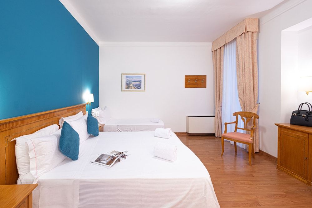 LVG Hotel Collection - Majestic Camera Standard Tripla con Balcone 3