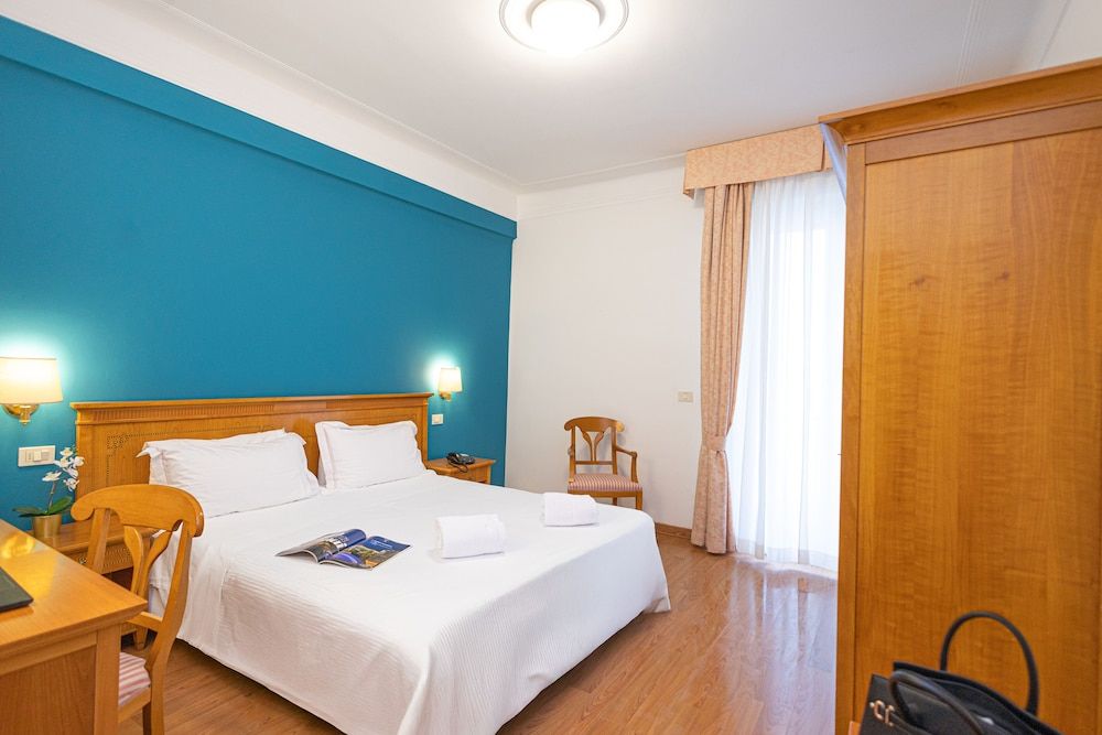 LVG Hotel Collection - Majestic Camera Economy Matrimoniale/Doppia con Letti Singoli