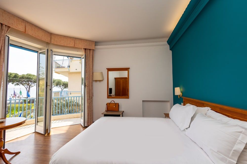 LVG Hotel Collection - Majestic Camera Deluxe Vista Mare 5