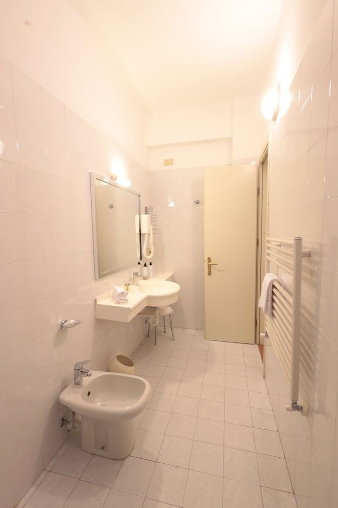 LVG Hotel Collection - Majestic Camera Standard Tripla con Balcone 5