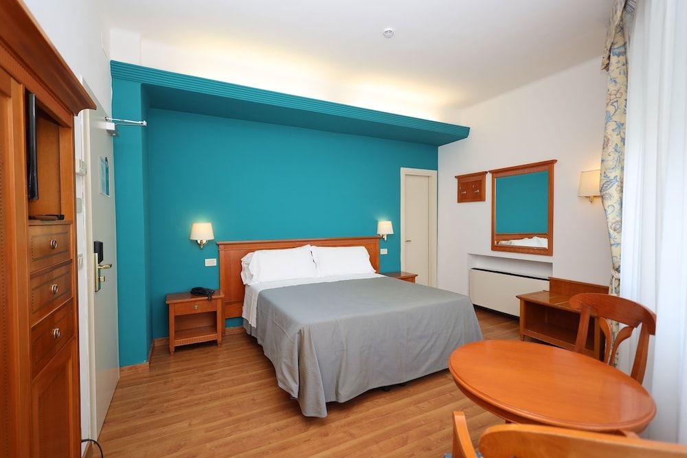 LVG Hotel Collection - Majestic Camera Deluxe Vista Mare 4