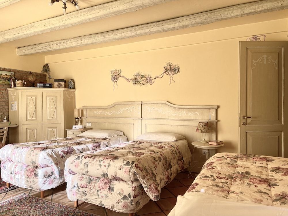 Casa Camilla Triple Room 4