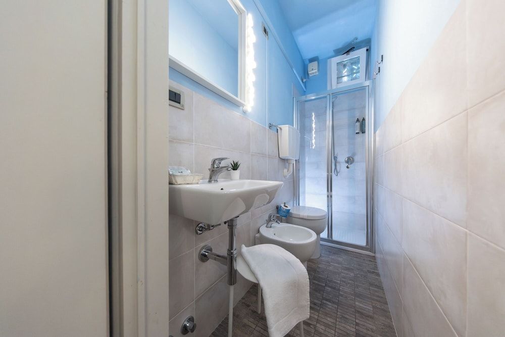 Hotel Massimo Economy Room, 1 Large Twin Bed, Non Smoking, Air conditioning 8