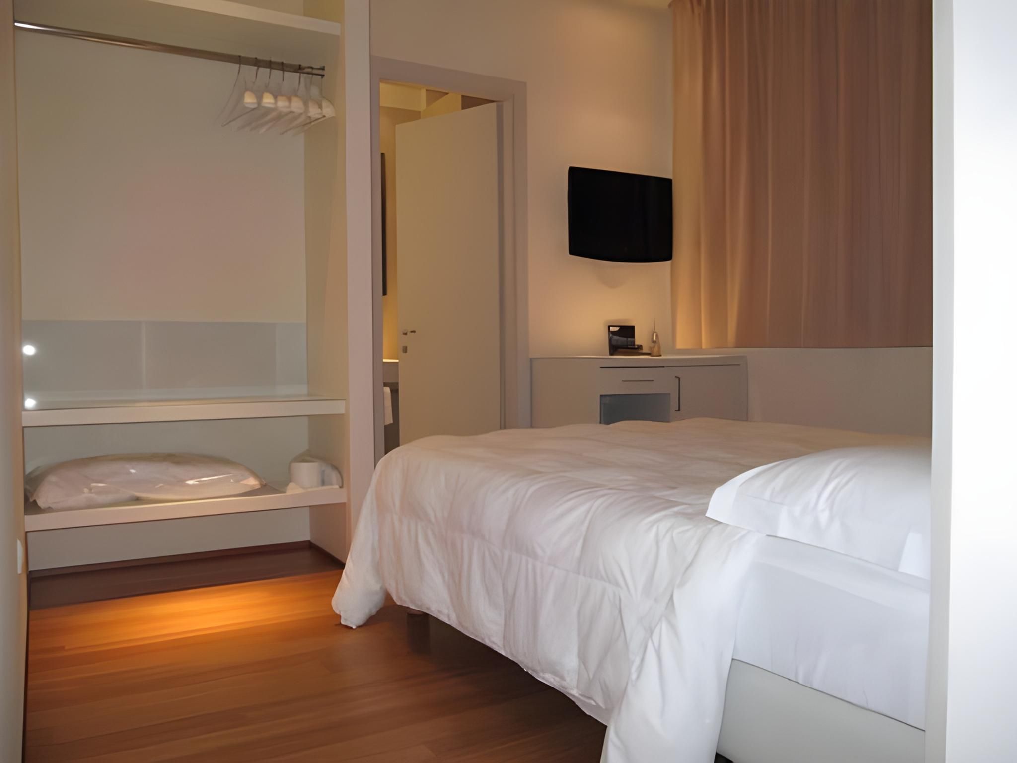Economy Single Room