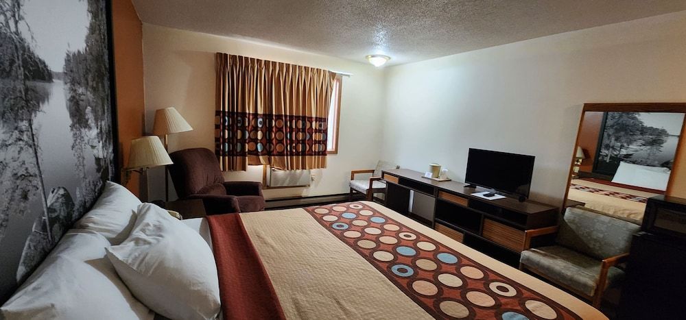 Hotel Iron Mountain Inn & Suites Deluxe Room, 1 King Bed, Non Smoking 3
