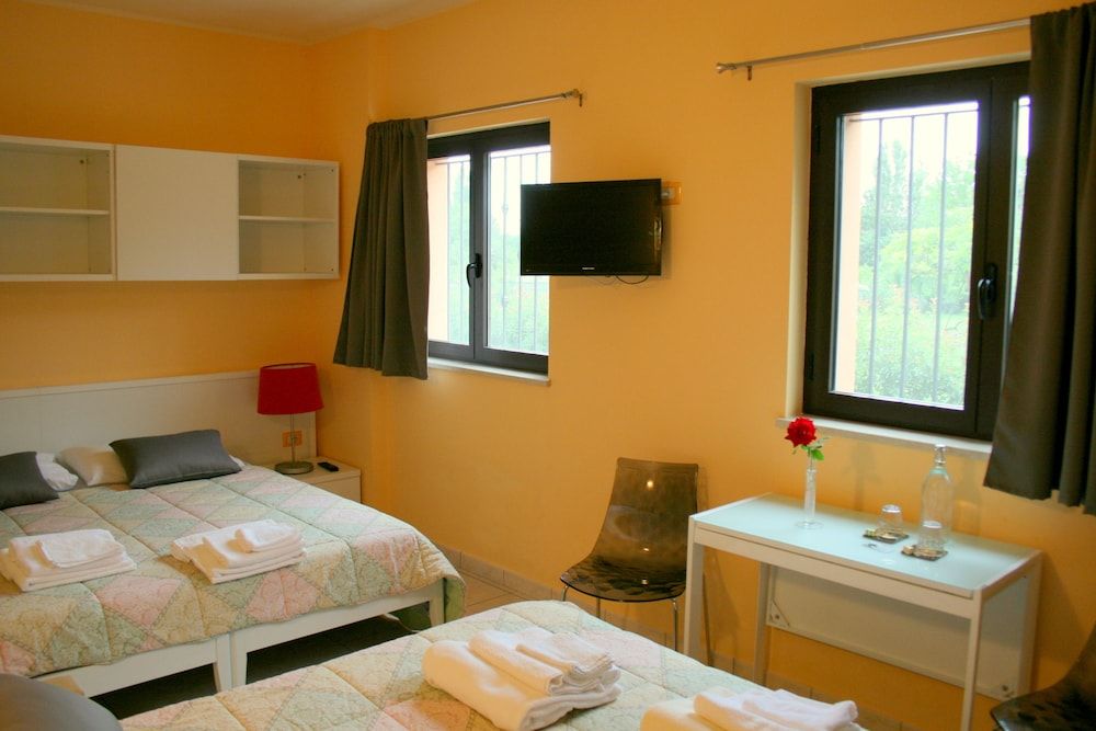 Agriturismo Argaland Family Room, Kitchenette, Garden View 6