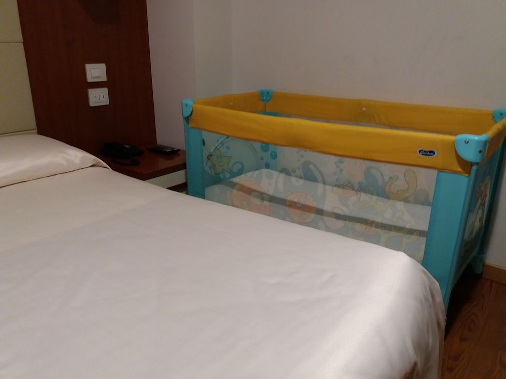 Hotel Mezzaluna Double Room 2