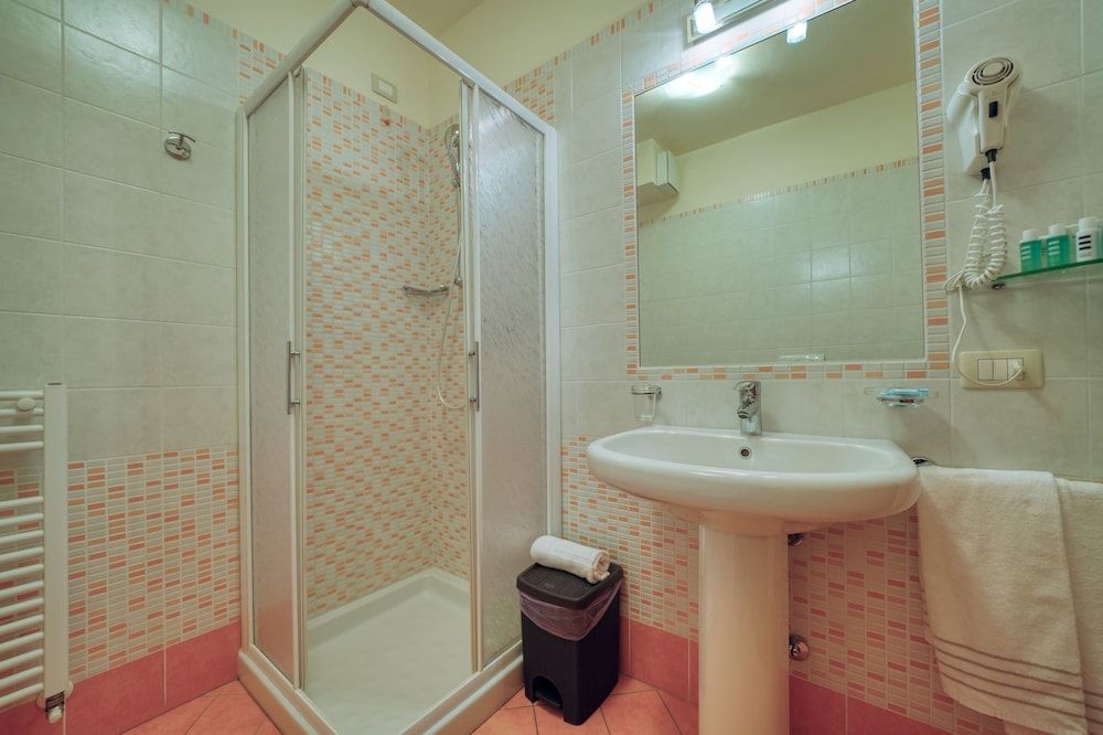 The Lighthouse Rooms Family Room 12