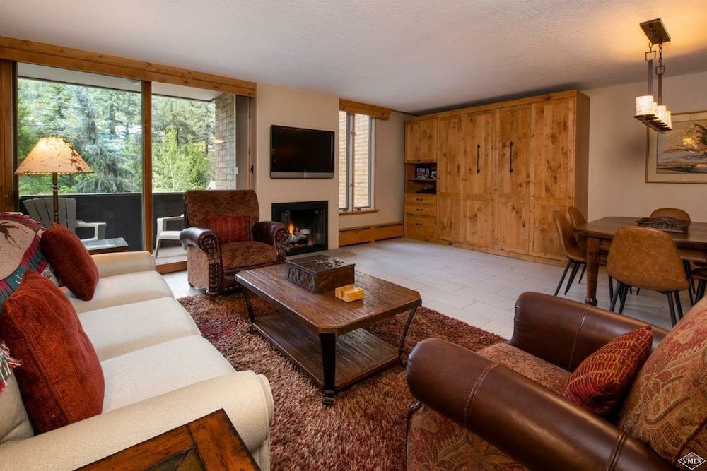 Vail's Mountain Haus Studio, Valley View 5