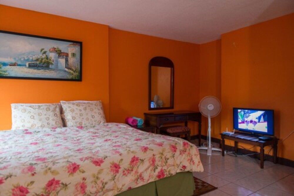 Comfort Studio, 1 Queen Bed