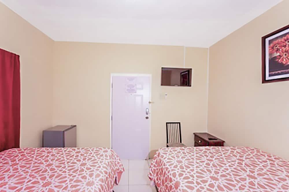 Apartment, Pool Access
