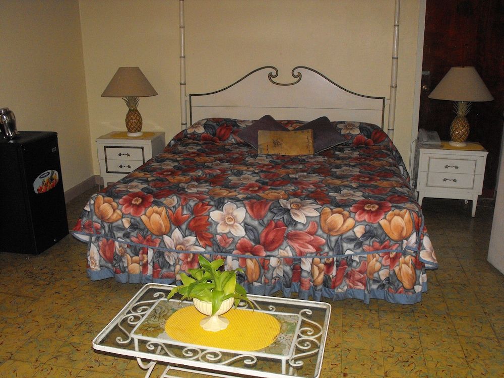 Verney House Resort Room, 1 King Bed 4