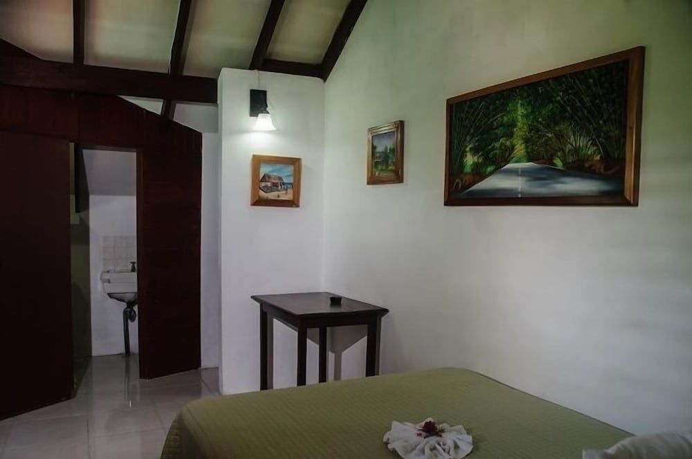 Firefly Beach Cottages and Suites Two Bedrooms Cottage 16X 5