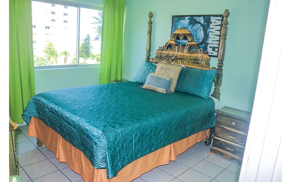 Comfort Apartment, 1 Bedroom, Partial Ocean View, Beachfront
