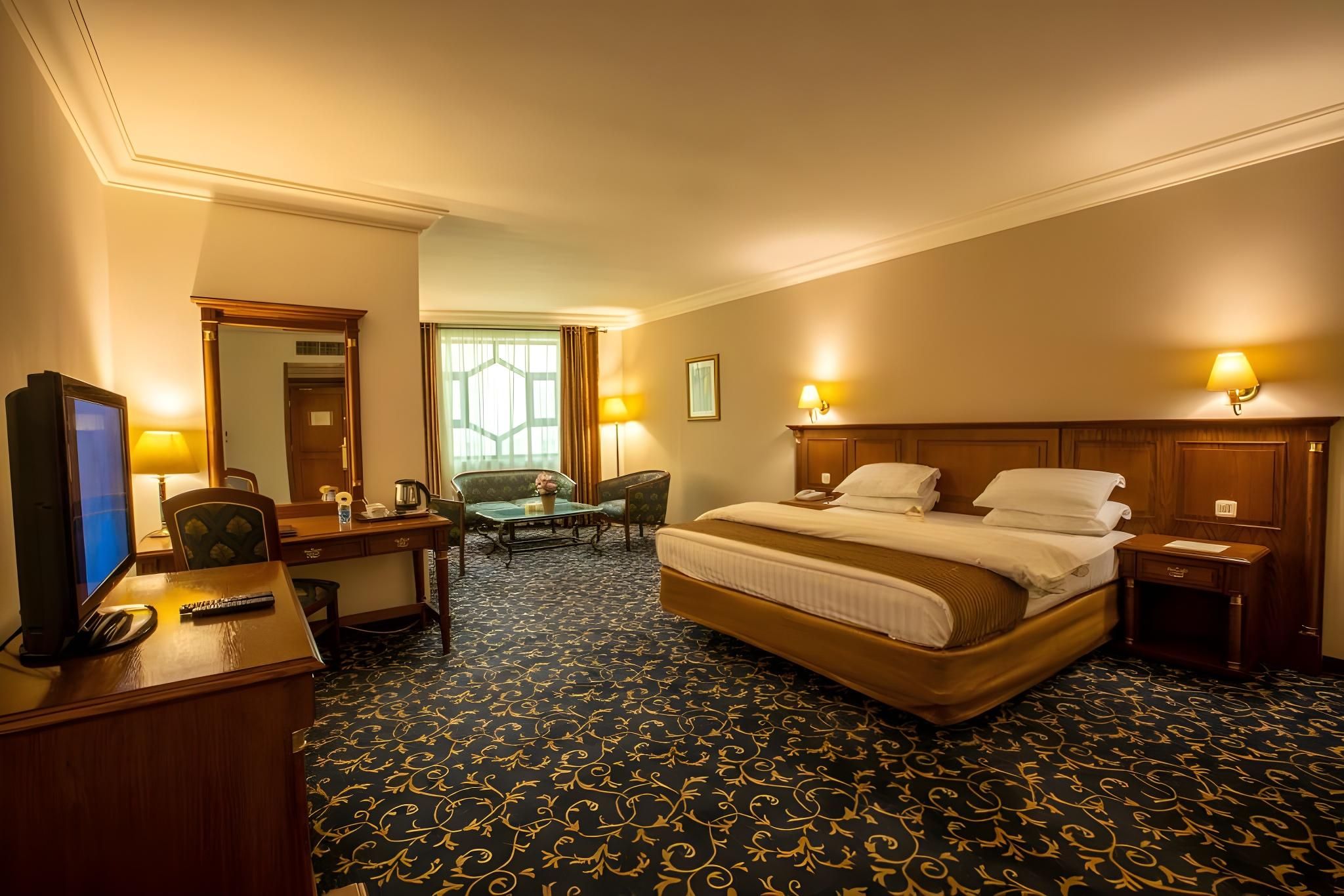 undefined Bristol Hotel 10