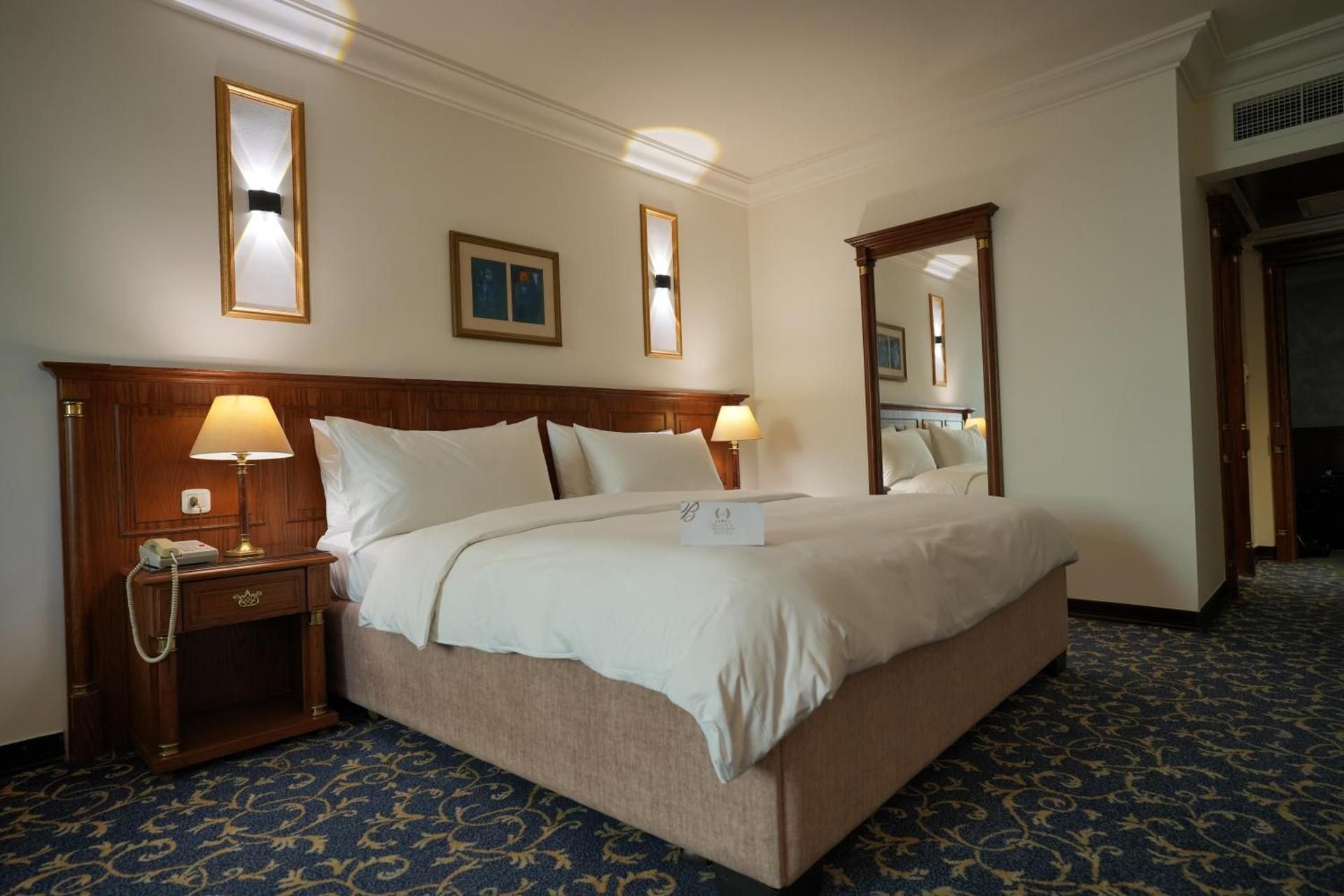 undefined Bristol Hotel 8