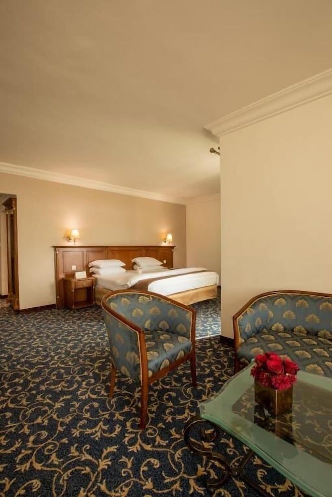 undefined Bristol Hotel