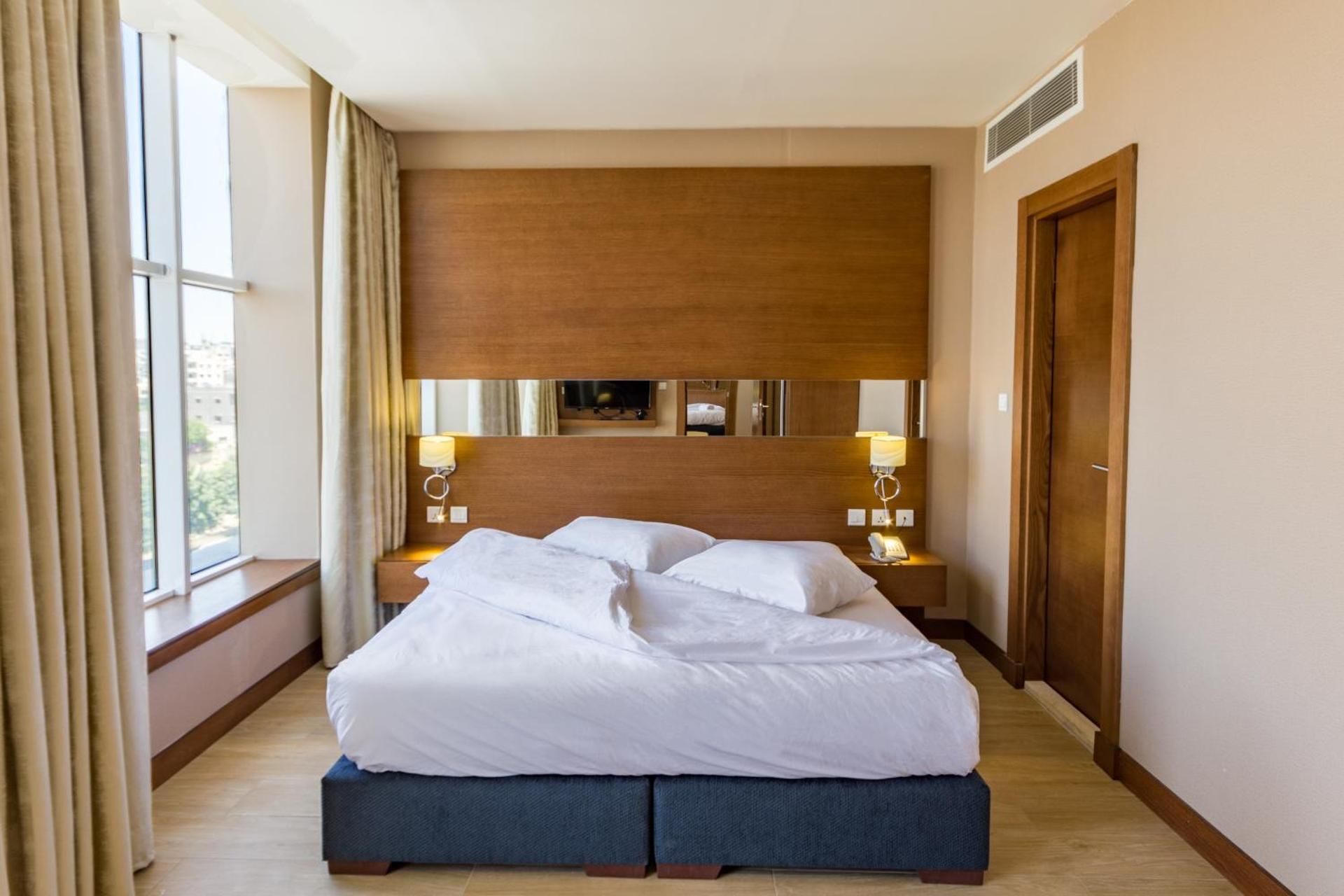 undefined The Seventh Star Hotel Suites 10