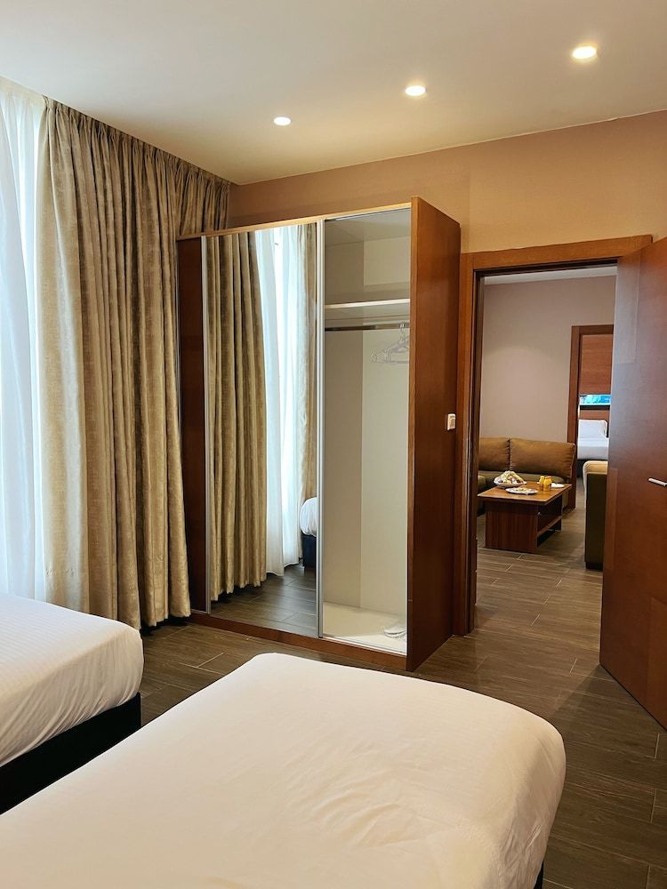 undefined The Seventh Star Hotel Suites 3